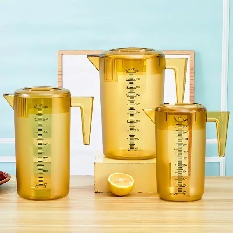 Brocca per acqua fredda in plastica fulva o trasparente